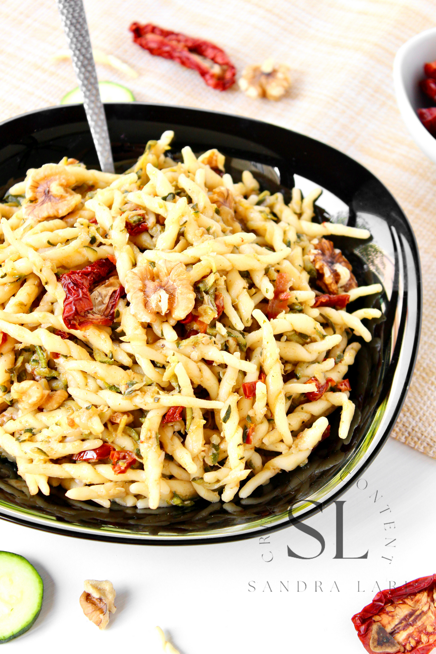 Vegan Pasta with Zucchine, Dry Tomatoes and Walnuts - Set 2 of 3
