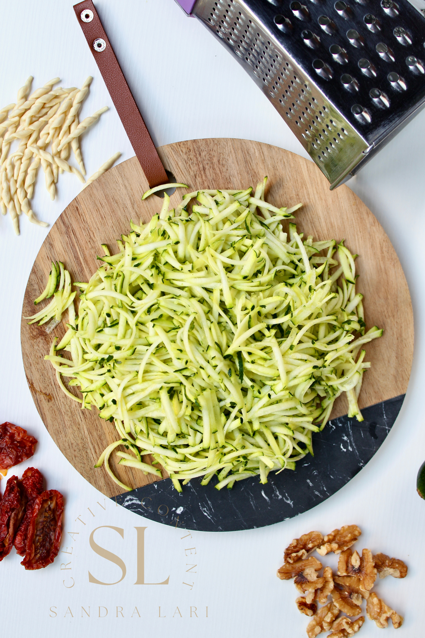 Vegan Pasta with Zucchine, Dry Tomatoes and Walnuts - Set 2 of 3