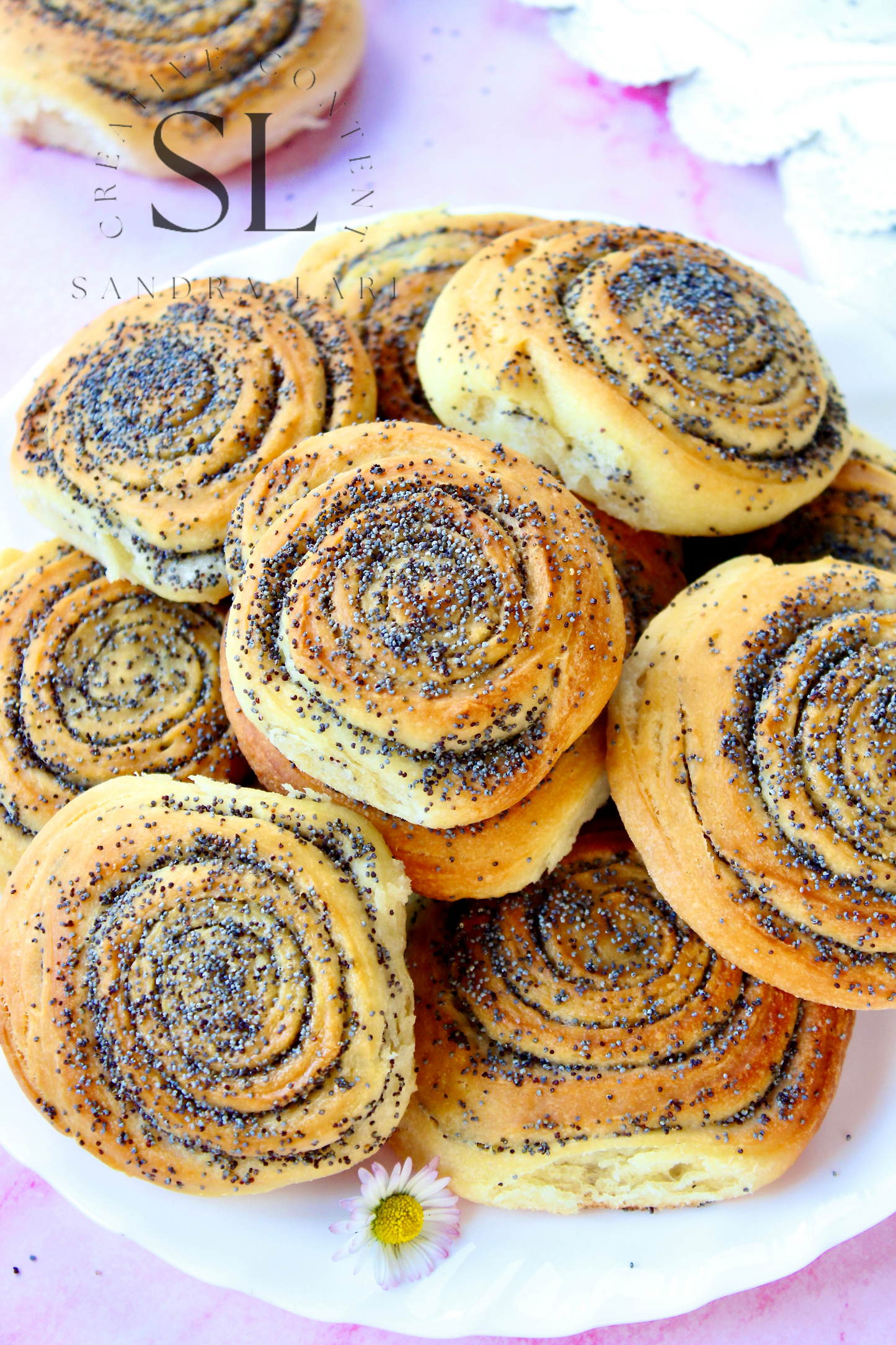 Poppy Seed Rolls with Mother Yeast - Set 2 of 3