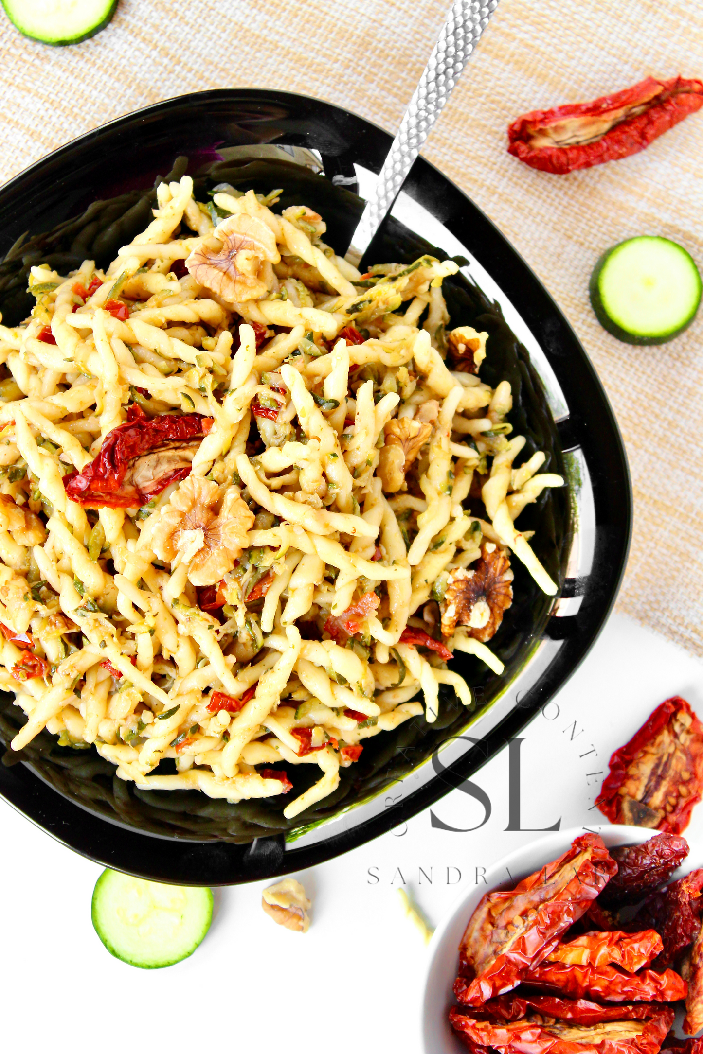 Vegan Pasta with Zucchine, Dry Tomatoes and Walnuts - Set 2 of 3