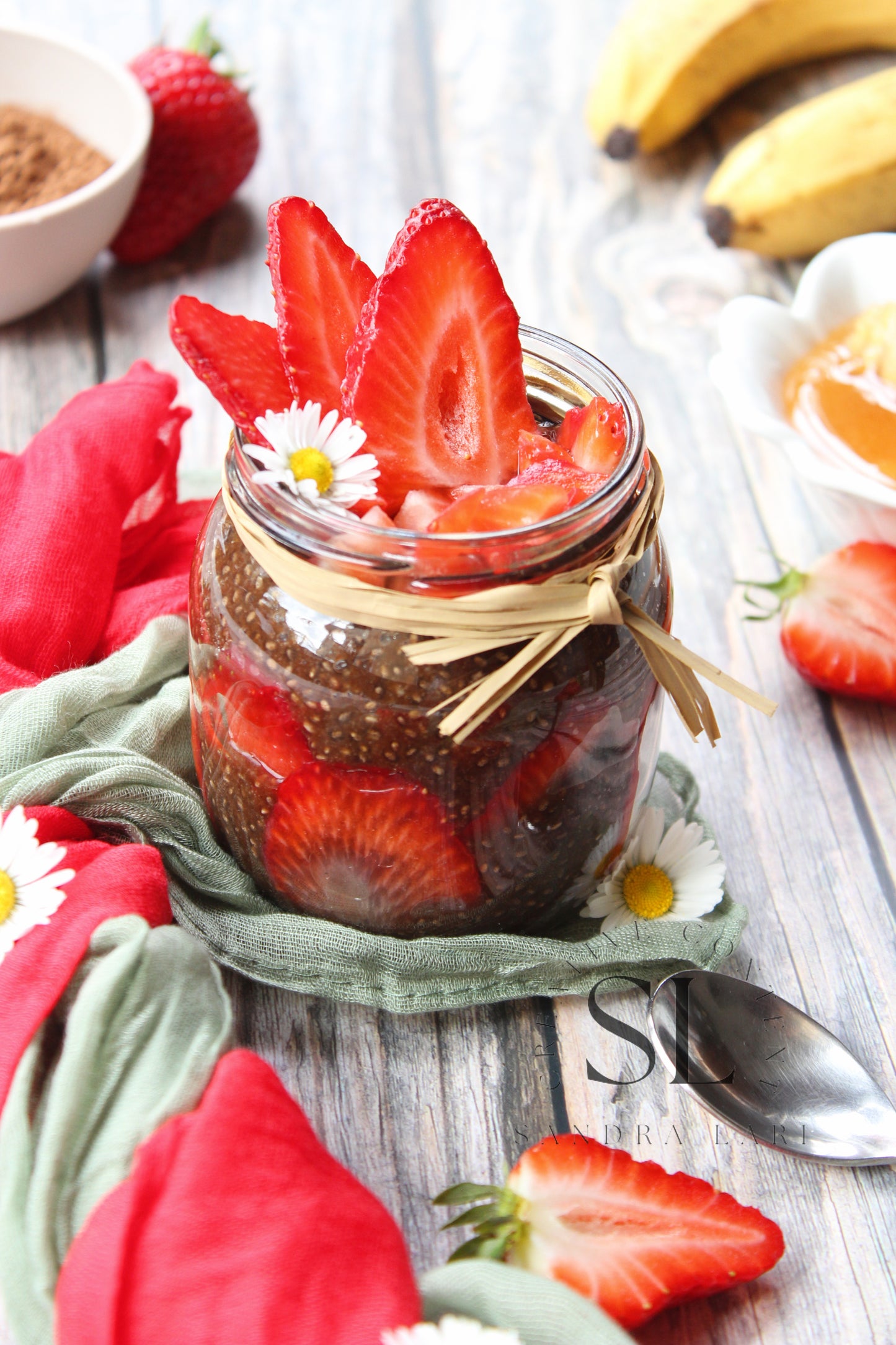 Raw Strawberry & Carob Chia Pudding - Set 3 of 3