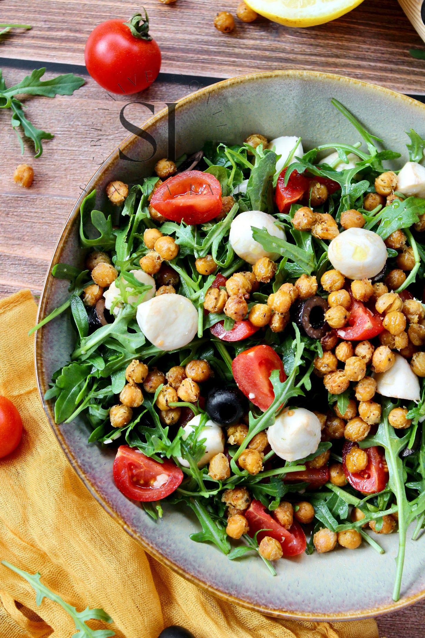 Caprese Arugula Salad with Roasted Chickpeas - Set 2 of 4