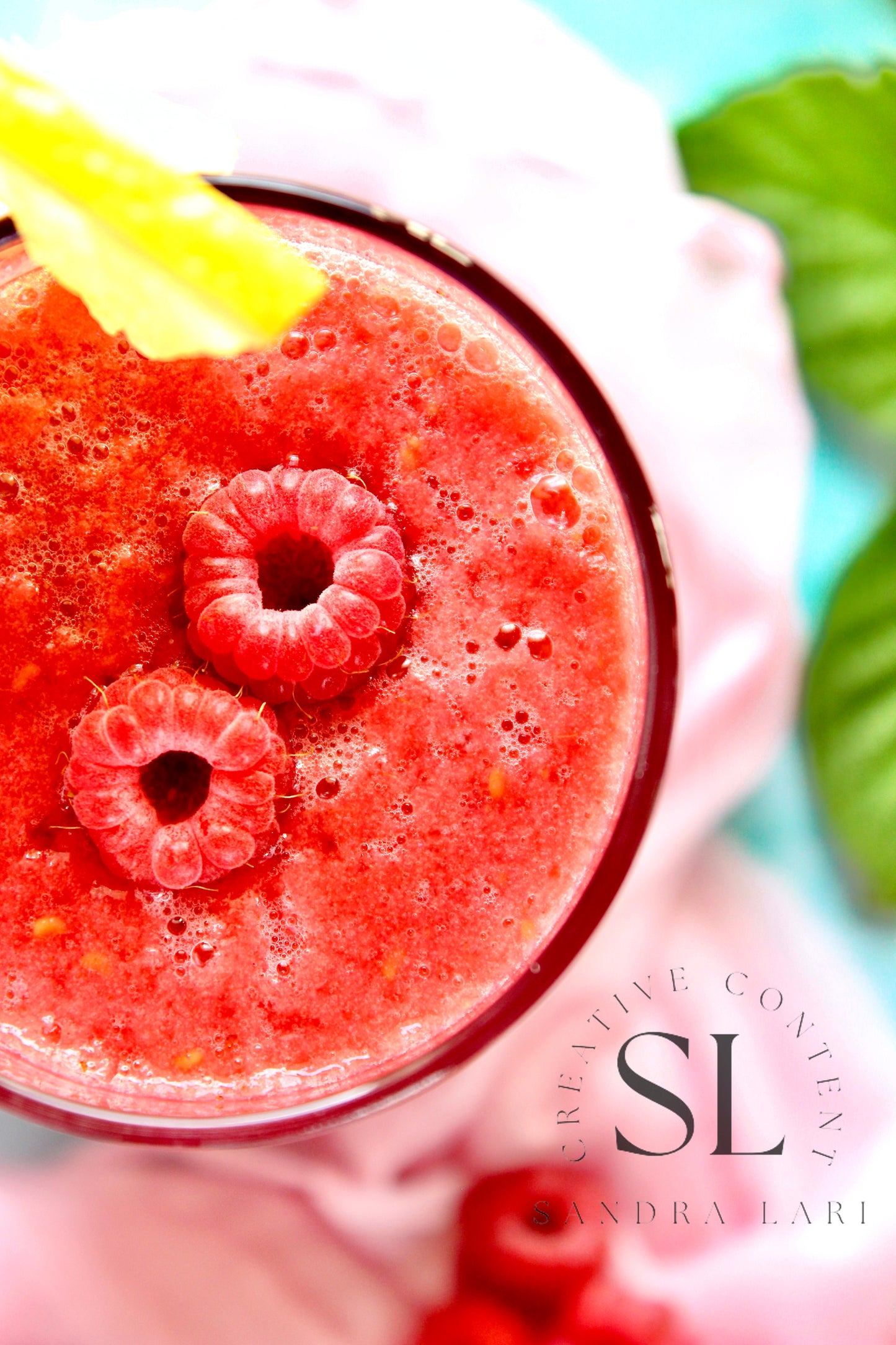 Raw Vegan Raspberry-Lemon Smoothie - Set 1 of 4