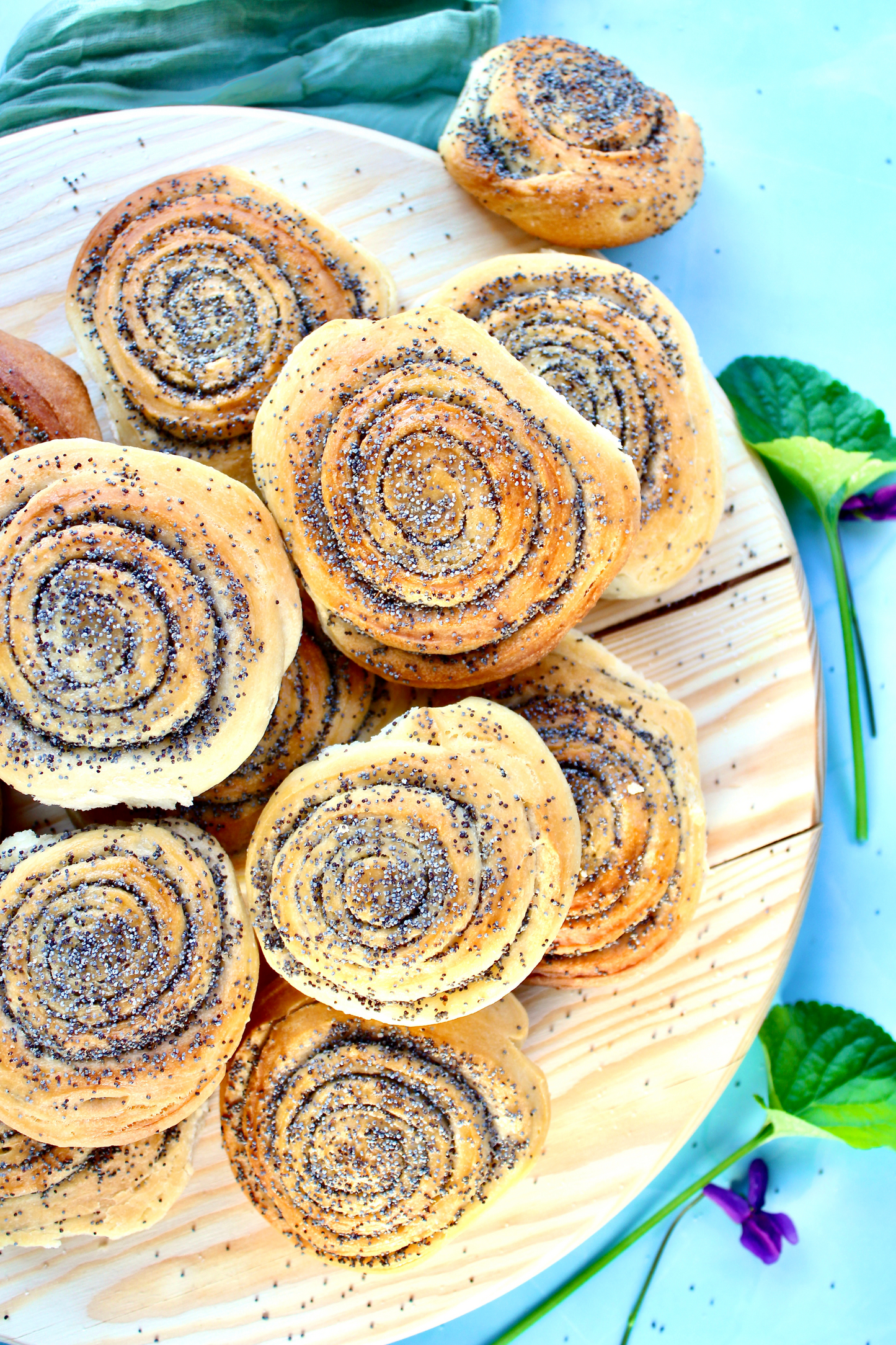 Poppy Seed Rolls with Mother Yeast - Set 1 of 3