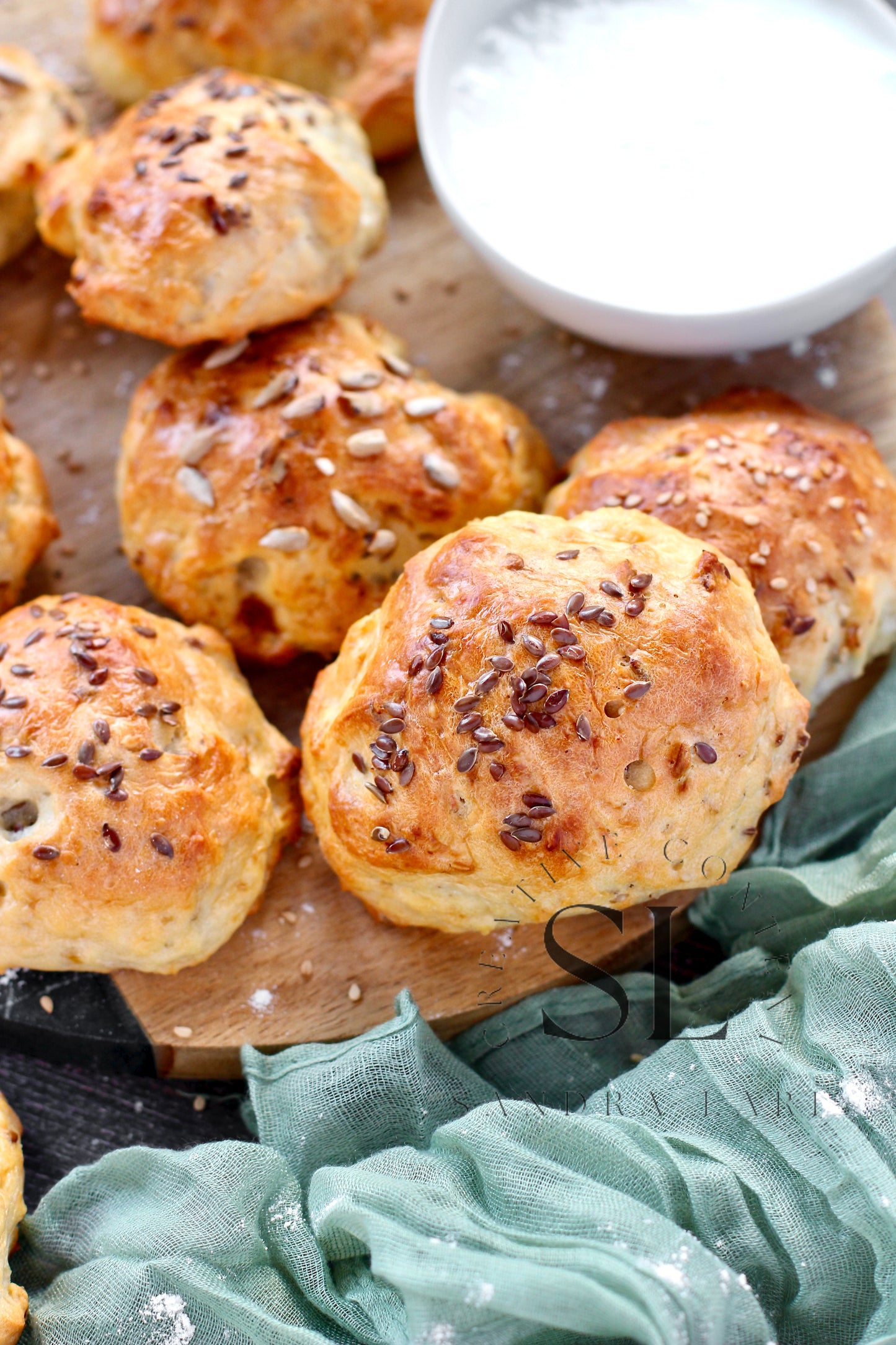 Rustic No Yeast Bread Mini Rolls - Set 2 of 4