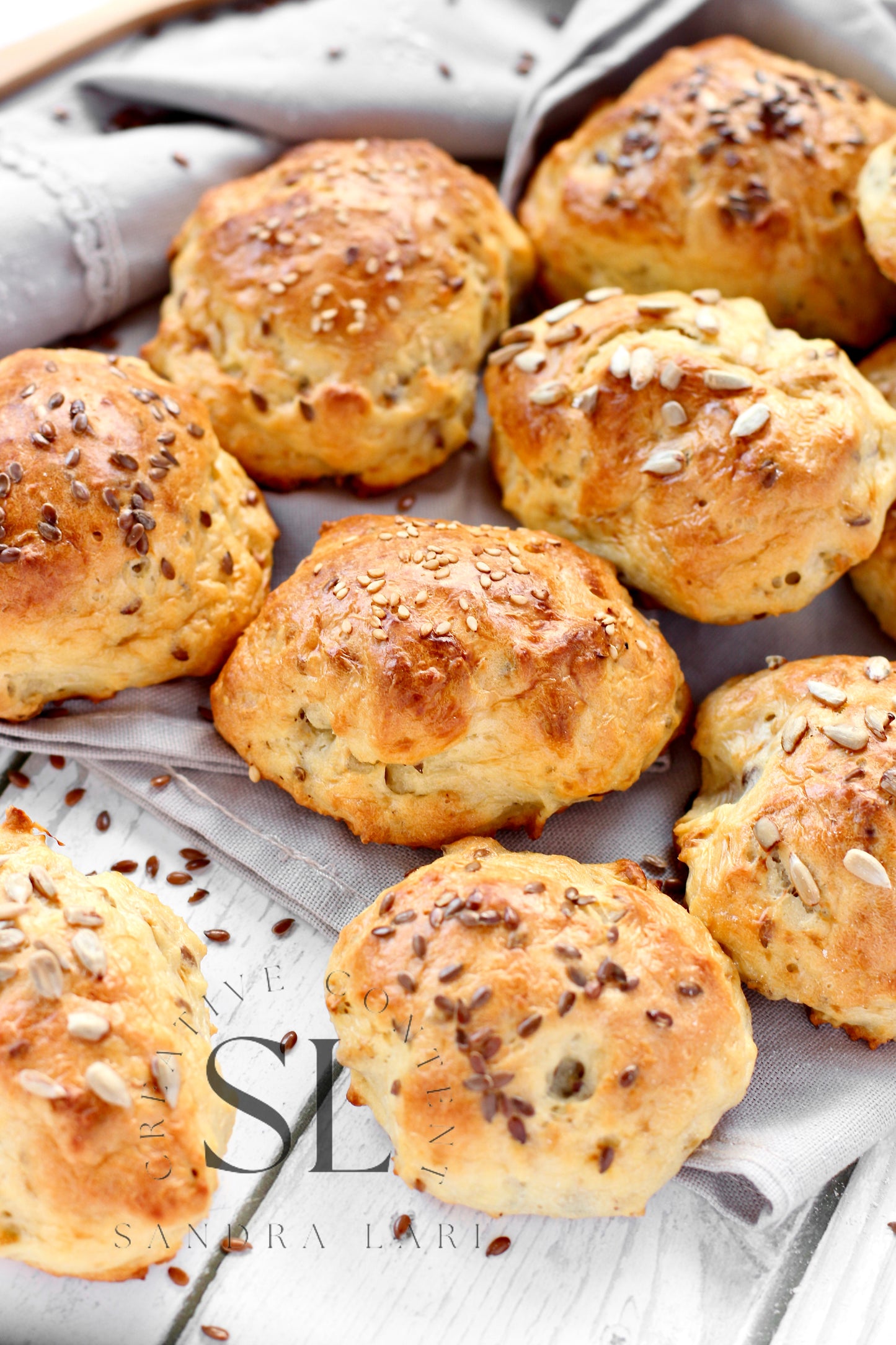 Rustic No Yeast Bread Mini Rolls - Set 1 of 4