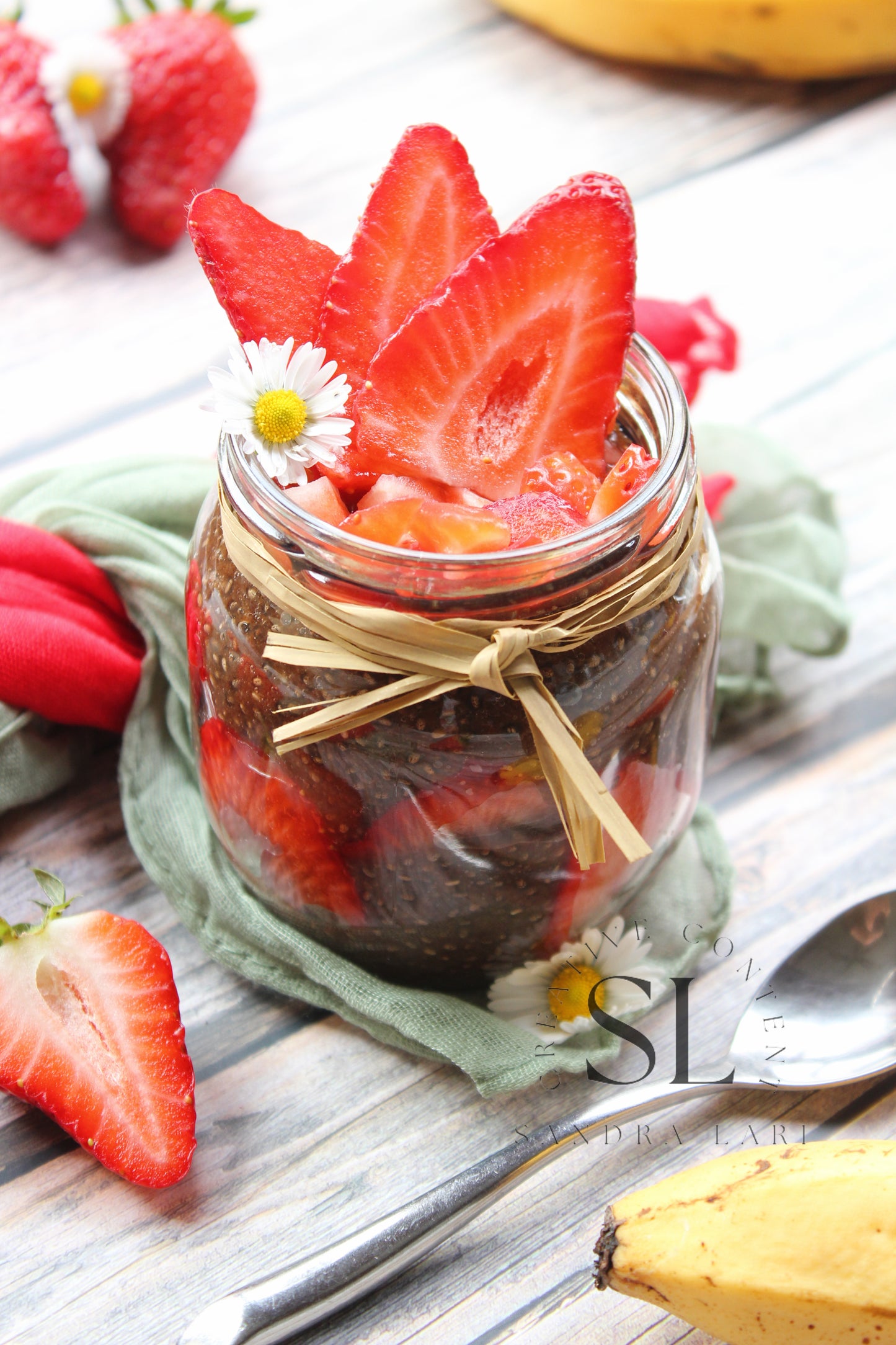 Raw Strawberry & Carob Chia Pudding - Set 3 of 3