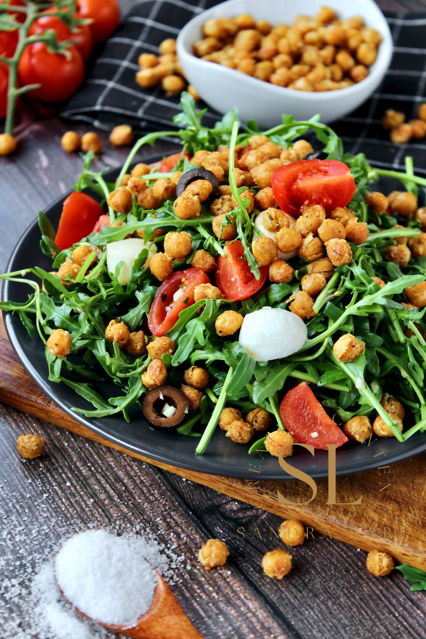 Caprese Arugula Salad with Roasted Chickpeas - Set 1 of 4