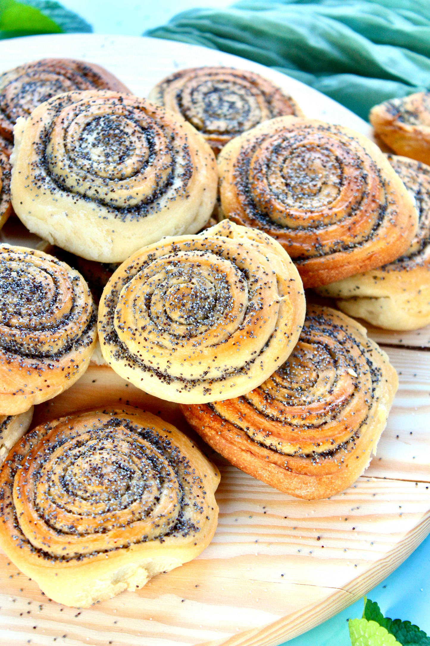 Poppy Seed Rolls with Mother Yeast - Set 1 of 3