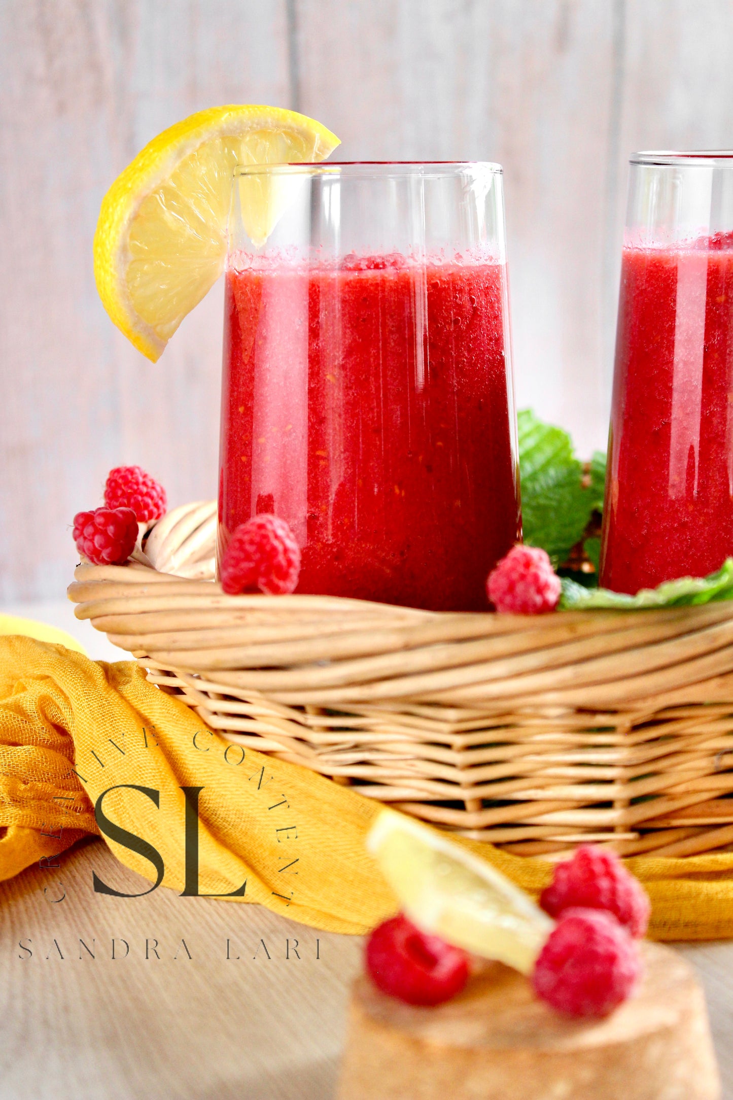 Raw Vegan Raspberry-Lemon Smoothie - Set 3 of 4