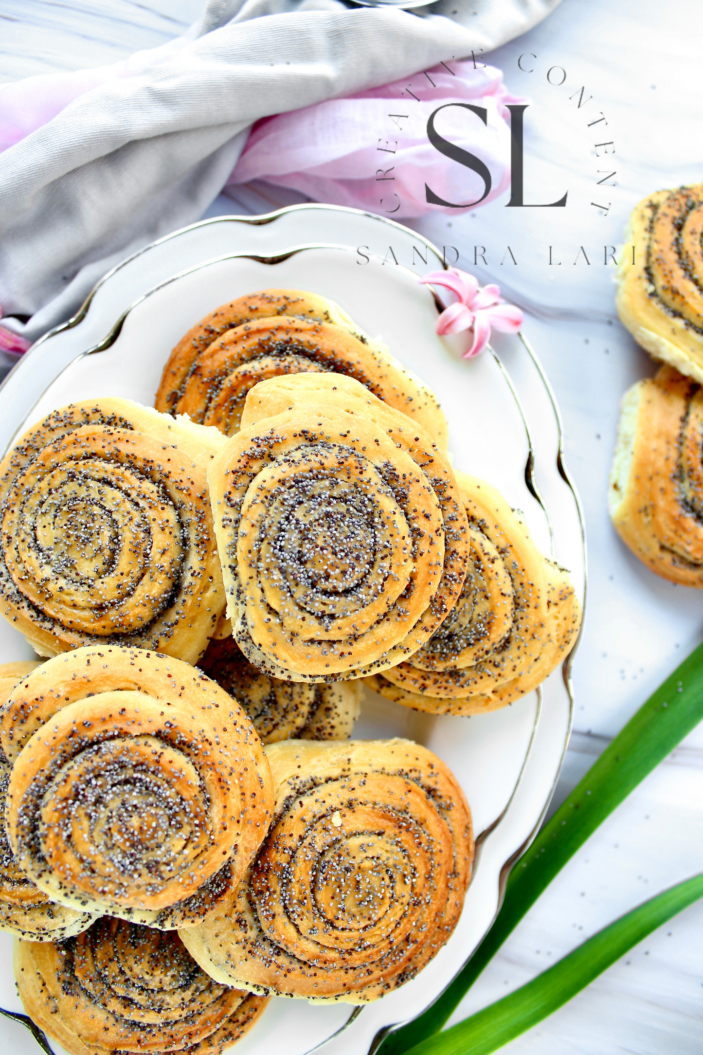Poppy Seed Rolls with Mother Yeast - Set 3 of 3