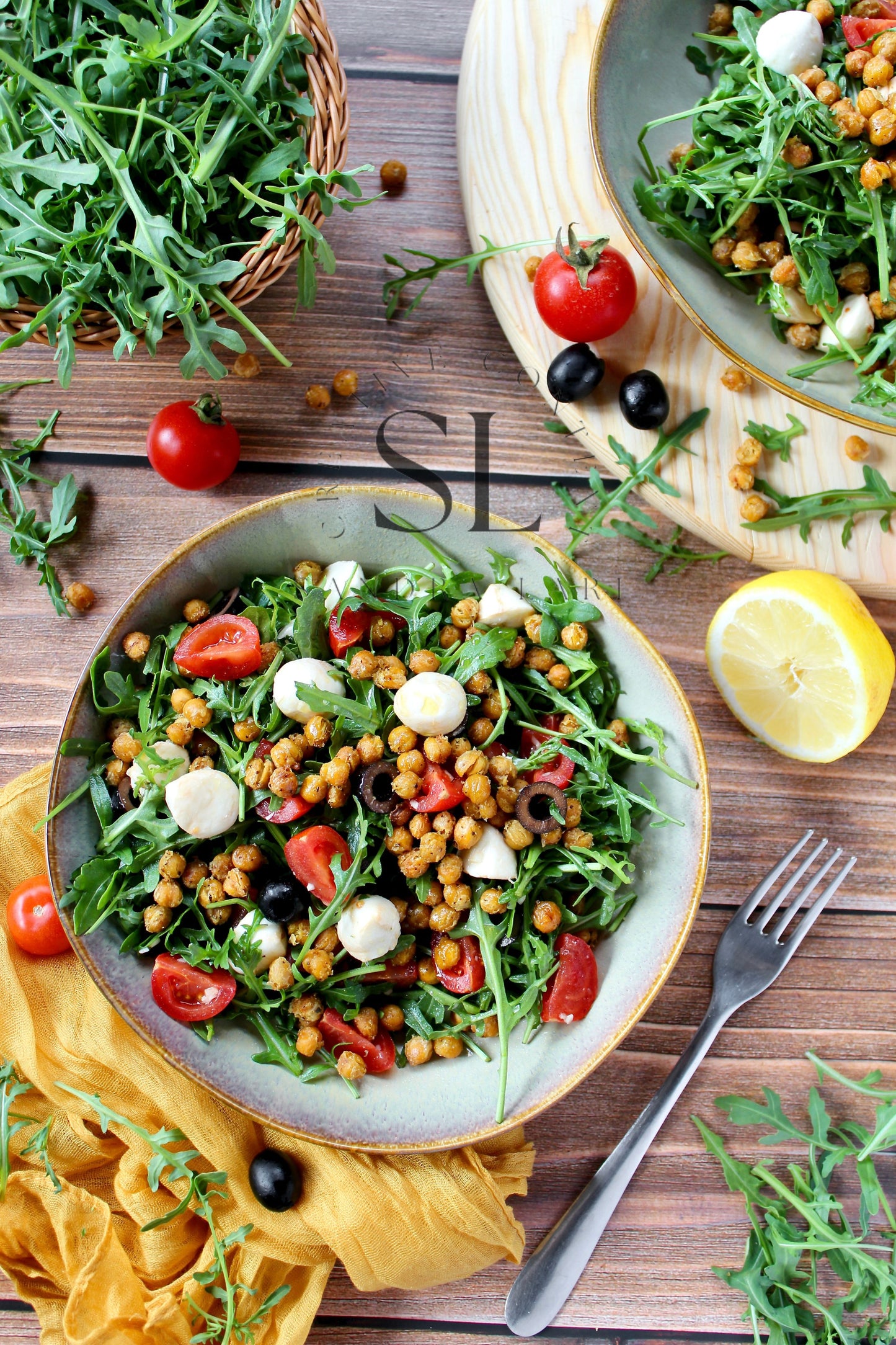 Caprese Arugula Salad with Roasted Chickpeas - Set 2 of 4