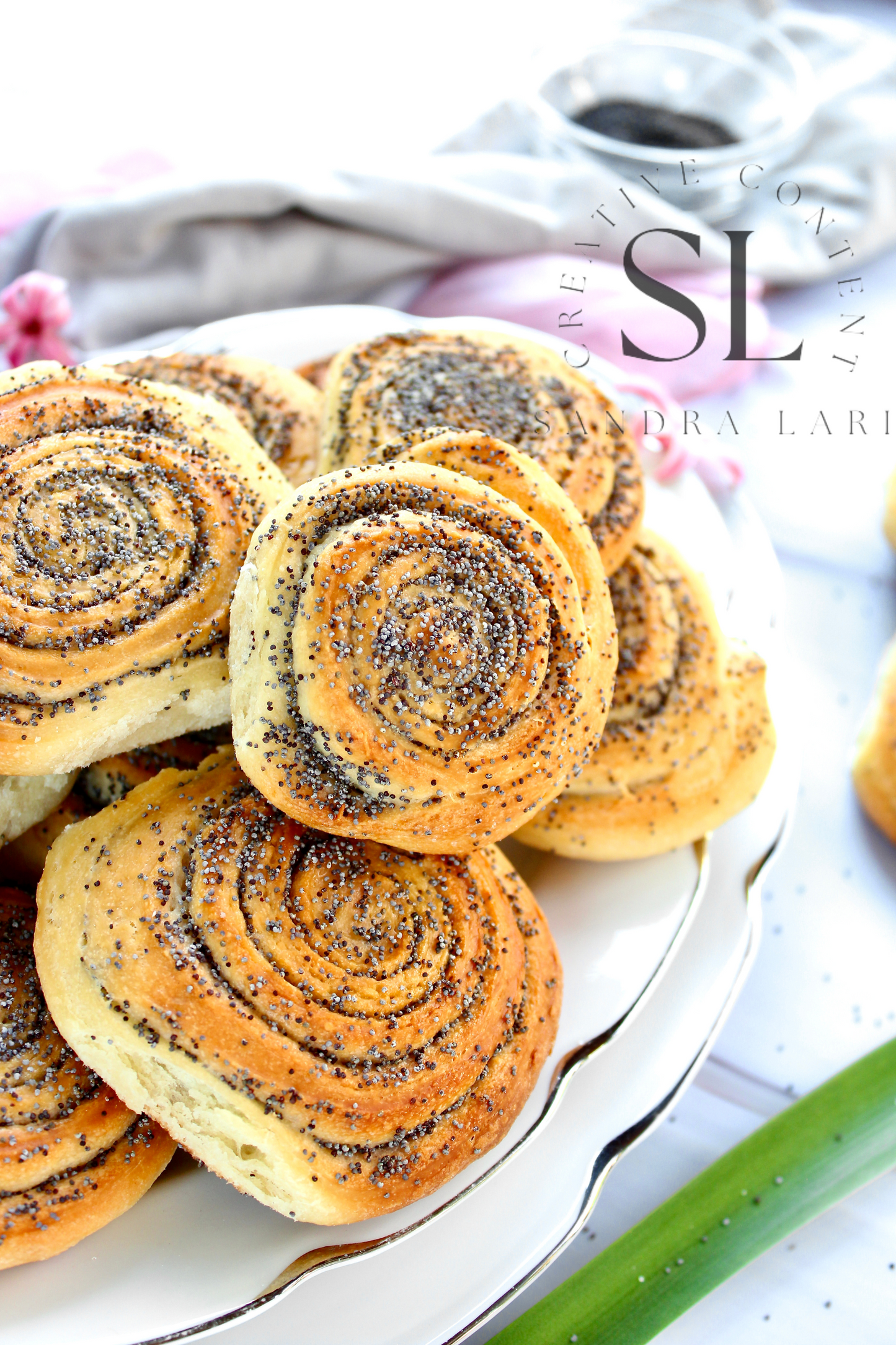 Poppy Seed Rolls with Mother Yeast - Set 3 of 3