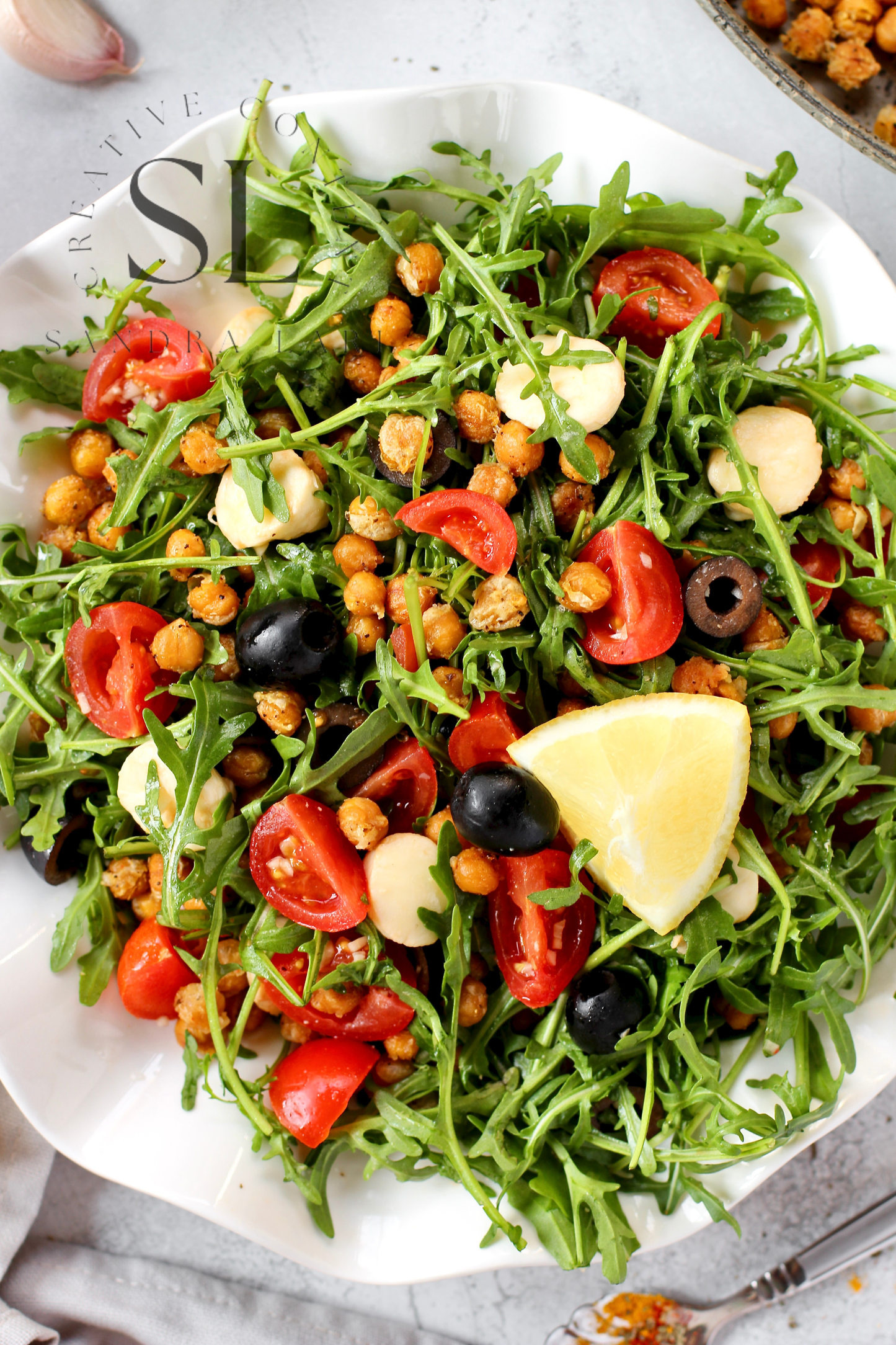 Caprese Arugula Salad with Roasted Chickpeas - Set 4 of 4